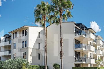 Riviera Apartments, Chiswick